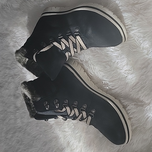 Cliffs Boots - Picture 2 of 6